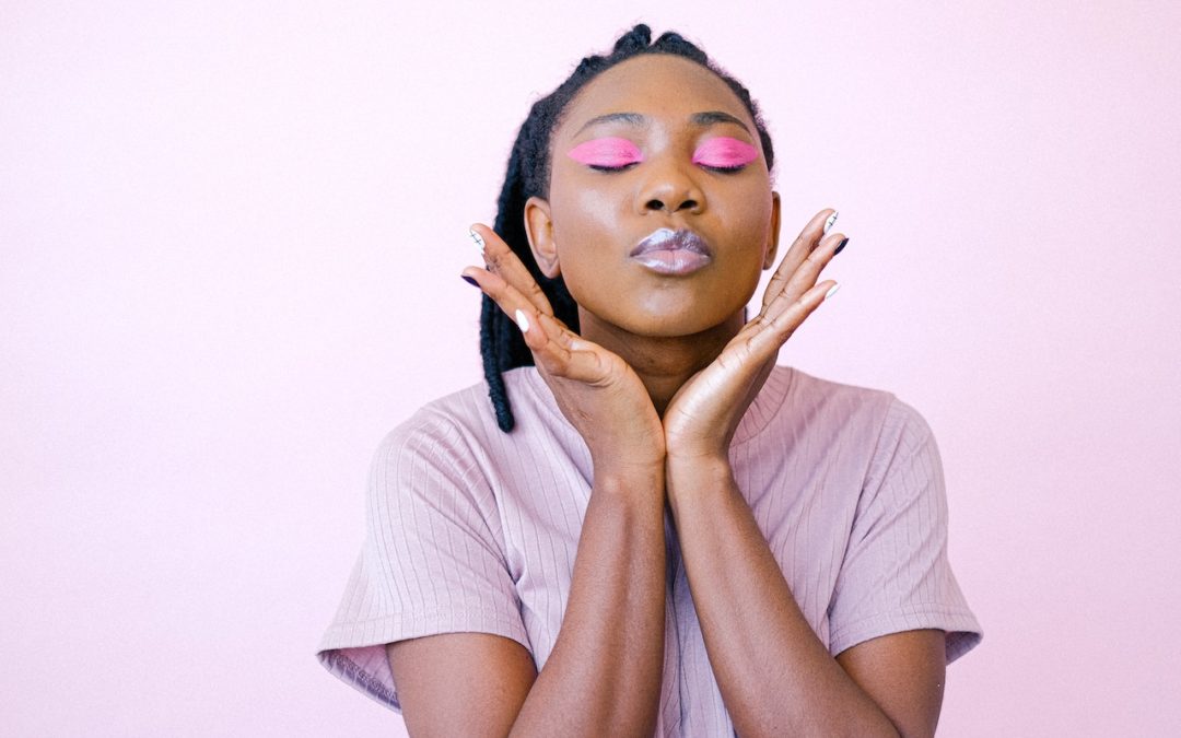 5 gestes qui changent tout pour une peau plus jeune